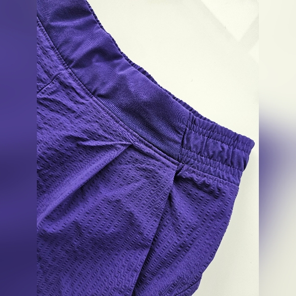 Women’s Athleta Size 4 Textured Brooklyn Short Purple Pockets - Picture 5 of 10